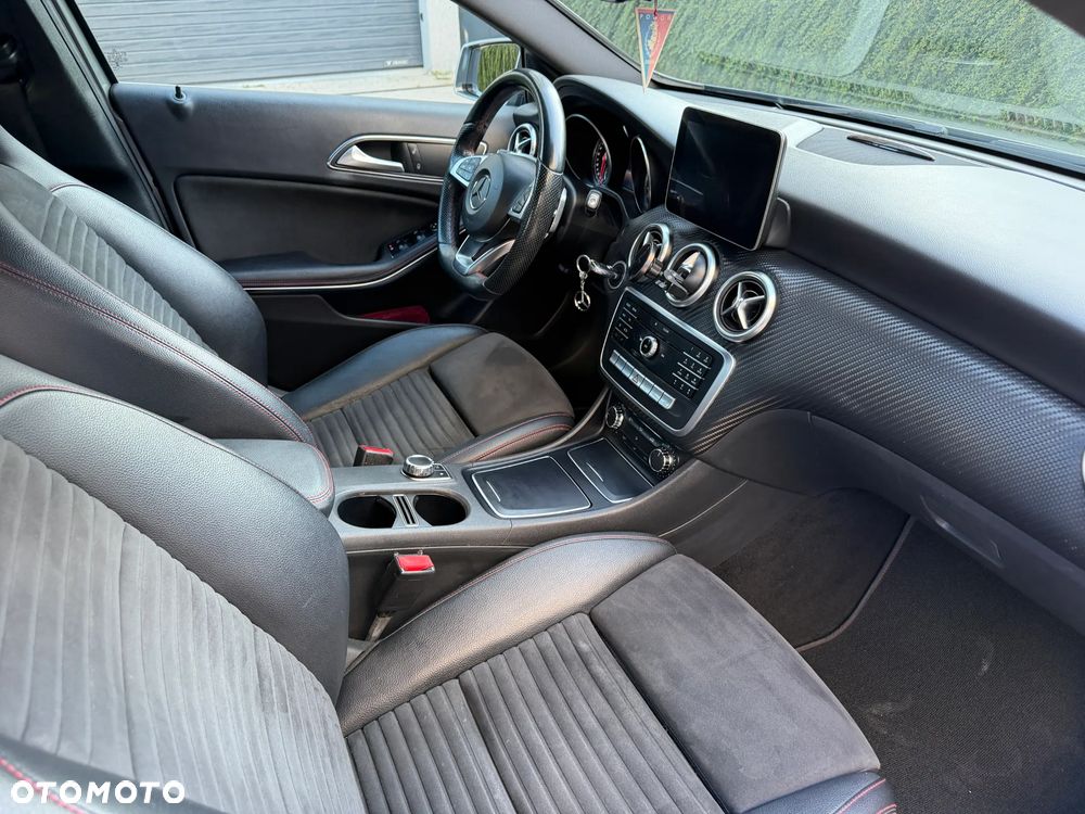 Mercedes-Benz Klasa A 180 7G-DCT AMG Line - 26