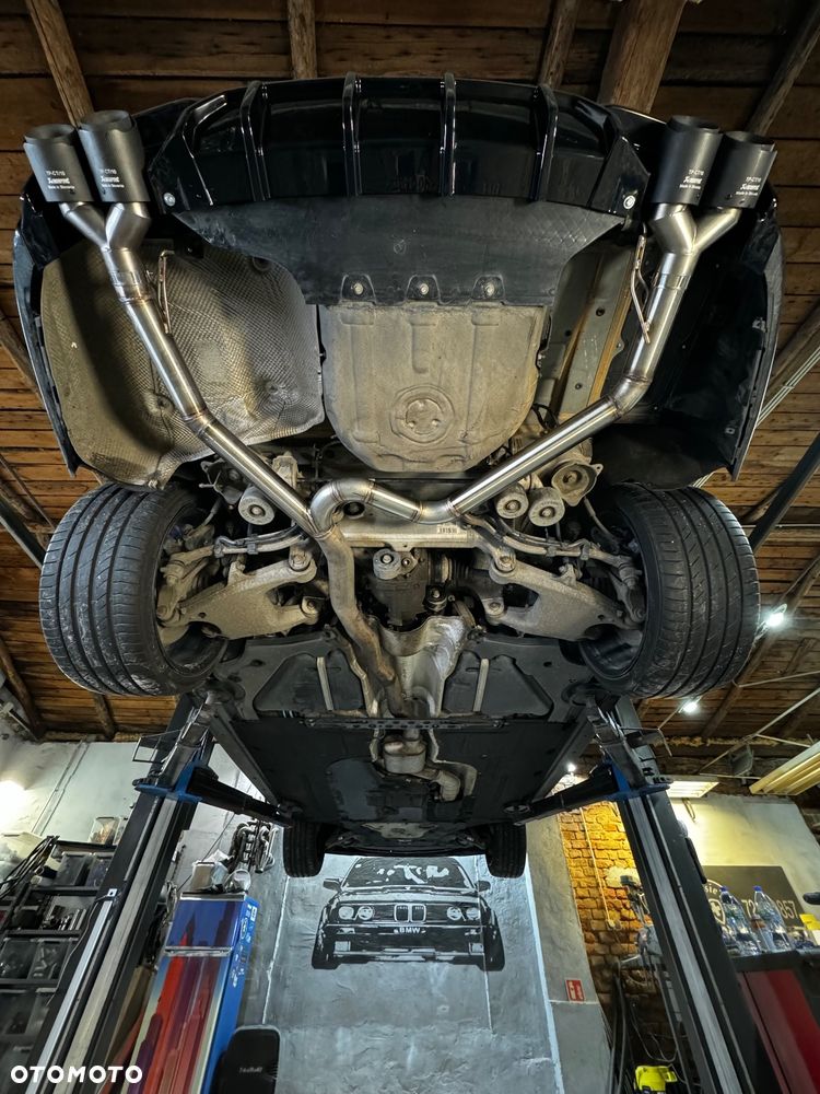 BMW Seria 5 525d xDrive - 25