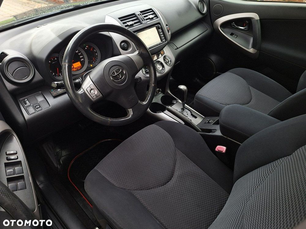 Toyota RAV4 - 17