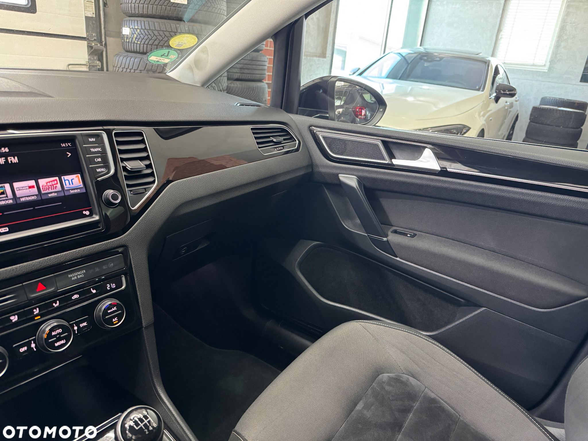 Volkswagen Golf Sportsvan 2.0 TDI (BlueMotion Technology) Highline - 21