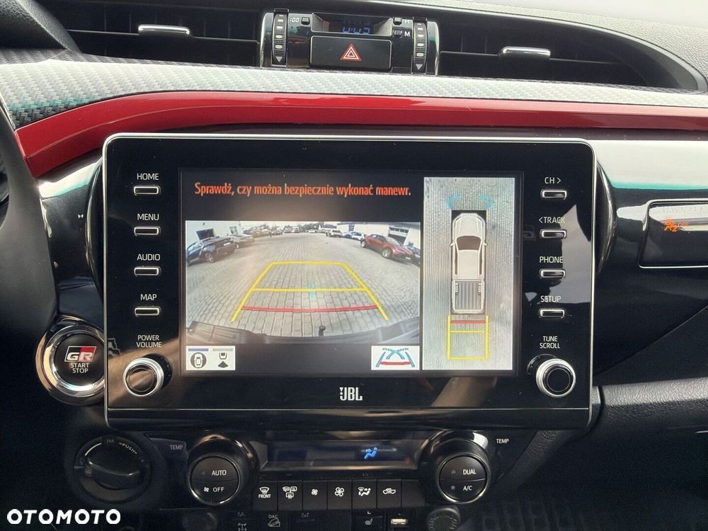 Toyota Hilux 2.8 D-4D Double Cab GR Sport 4x4 - 23