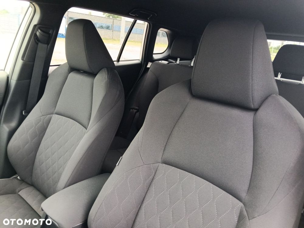 Toyota Corolla Cross - 16