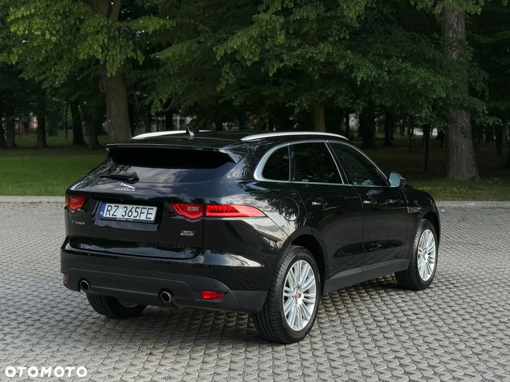Jaguar F-Pace 30t AWD Portfolio - 4