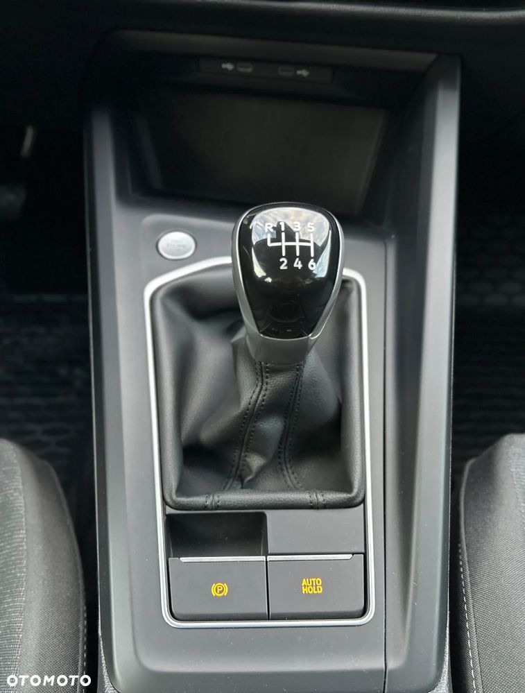 Volkswagen Golf 1.5 TSI EVO Style - 33