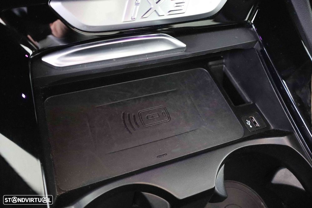 BMW iX3 M Sport Inspiring - 39
