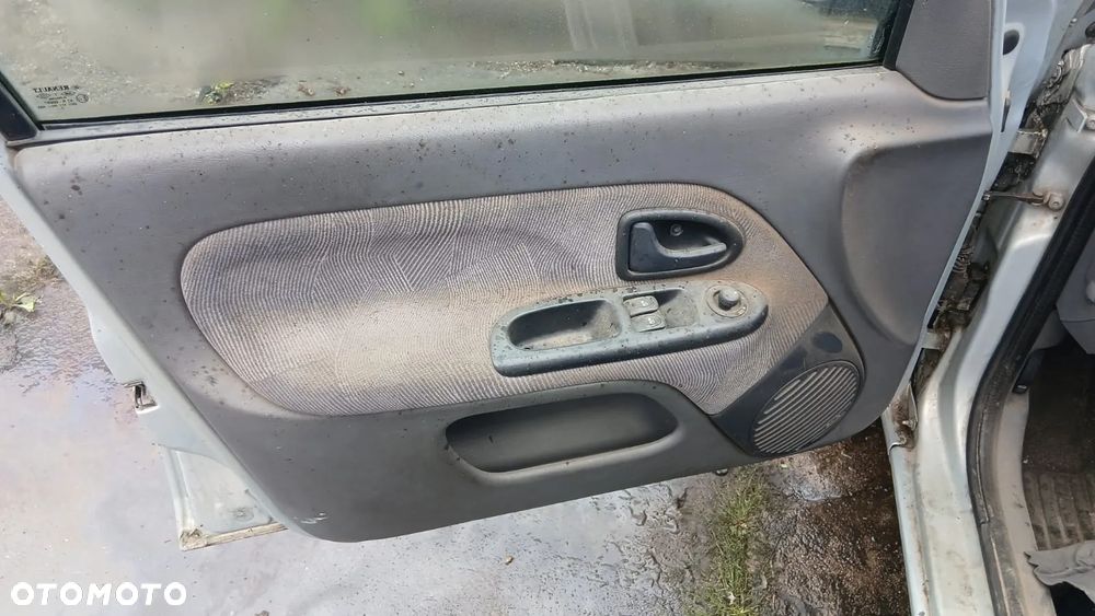 Tylko Części Renault Clio II PHI 1.9 dti f9q782 80KM 59kW 5d 98r–01r lakier mv632 - 8