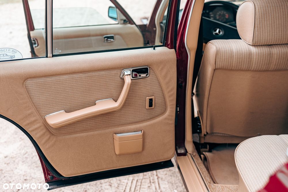 Mercedes-Benz W123 - 11