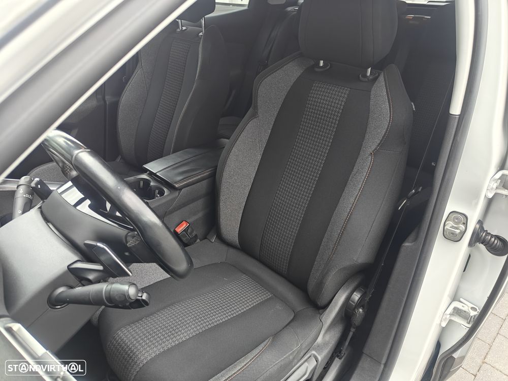 Peugeot 3008 BlueHDi 120 EAT6 Stop & Start Active - 21