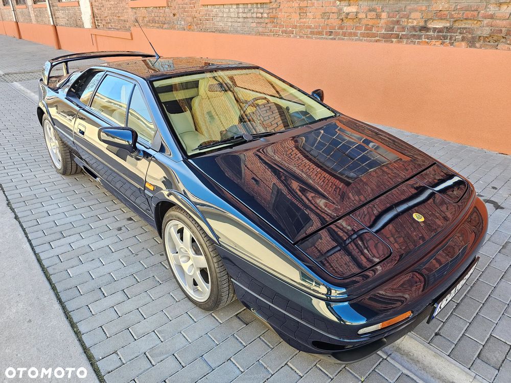 Lotus Esprit - 26