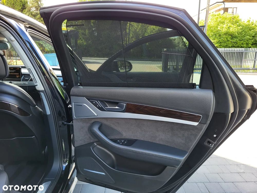 Audi A8 4.2 TDI clean diesel Quattro - 17
