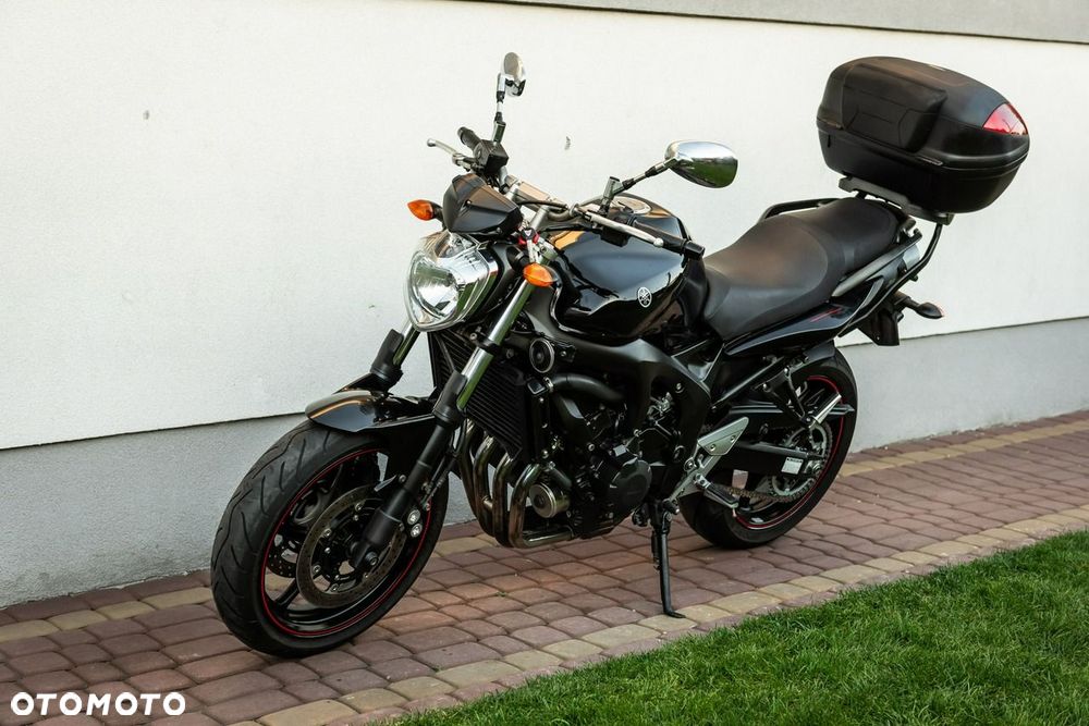 Yamaha FZ - 10