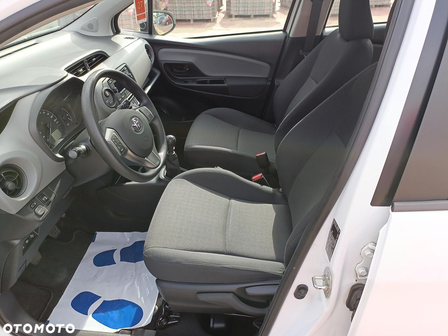Toyota Yaris - 11