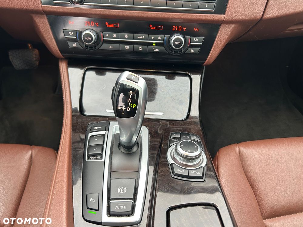 BMW Seria 5 520d Sport-Aut - 24