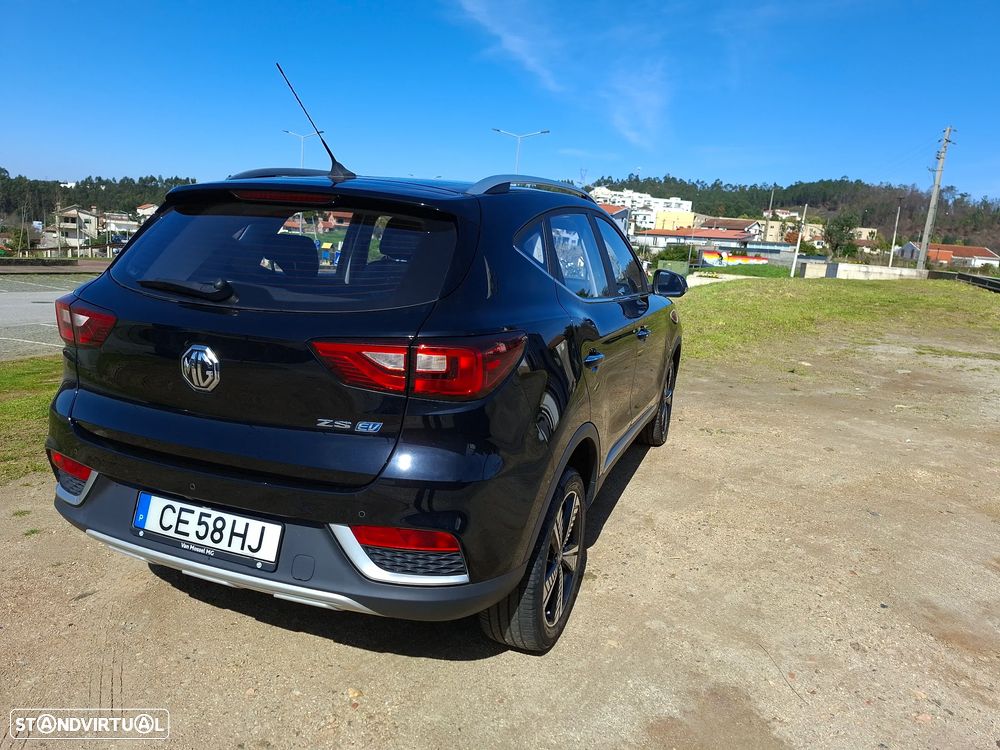 MG ZS Luxury - 4