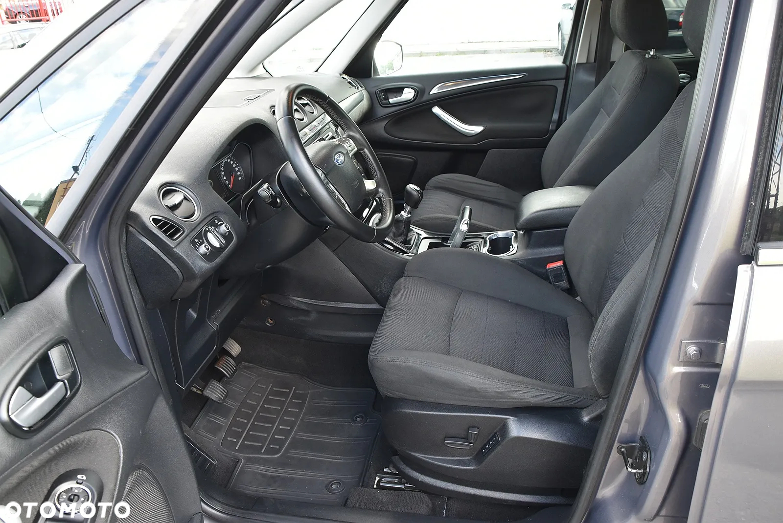Ford Galaxy - 25