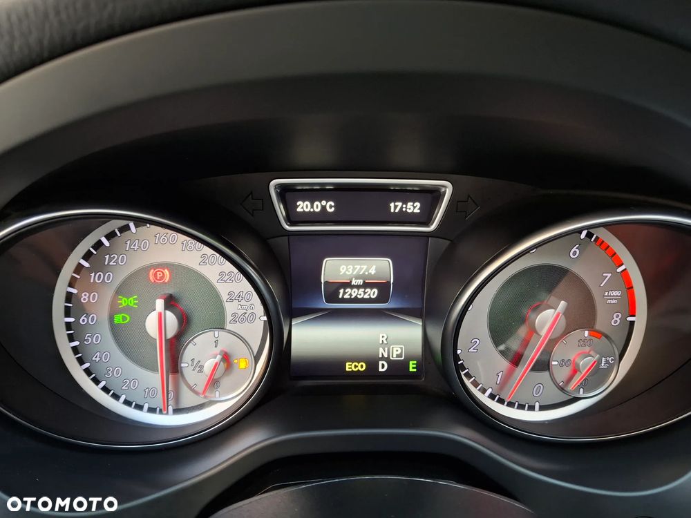 Mercedes-Benz GLA 200 7G-DCT AMG Line - 25