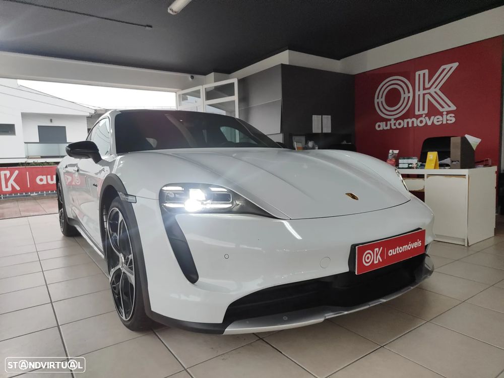 Porsche Taycan Cross Turismo 4 - 1