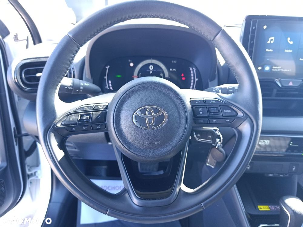 Toyota Yaris - 25