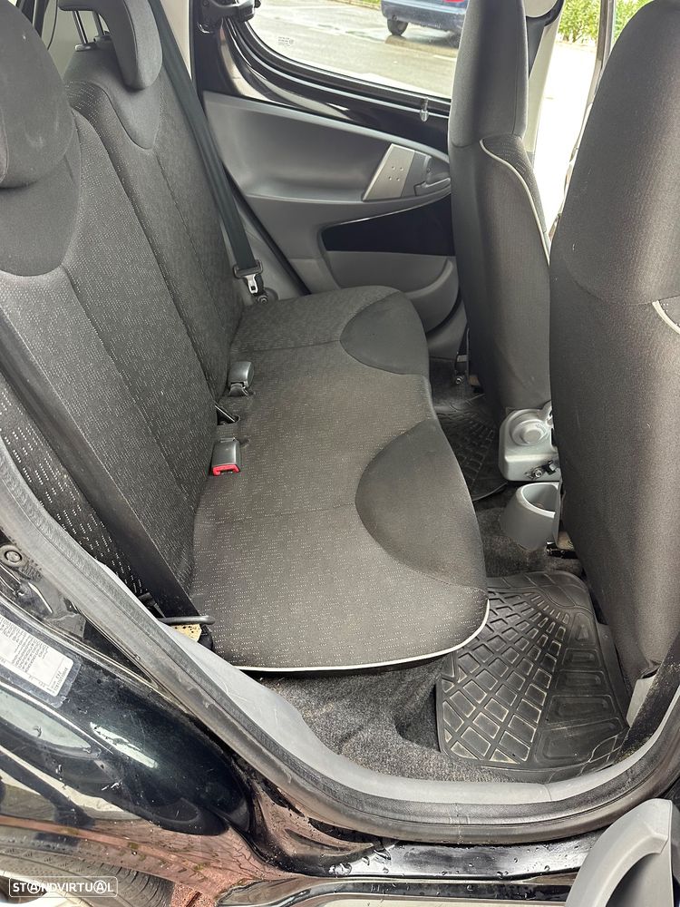 Peugeot 107 1.0 Black&Silver E5 - 15