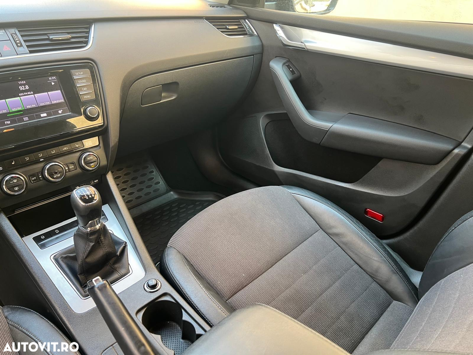 Skoda Octavia Combi 2.0 TDI Ambition - 9