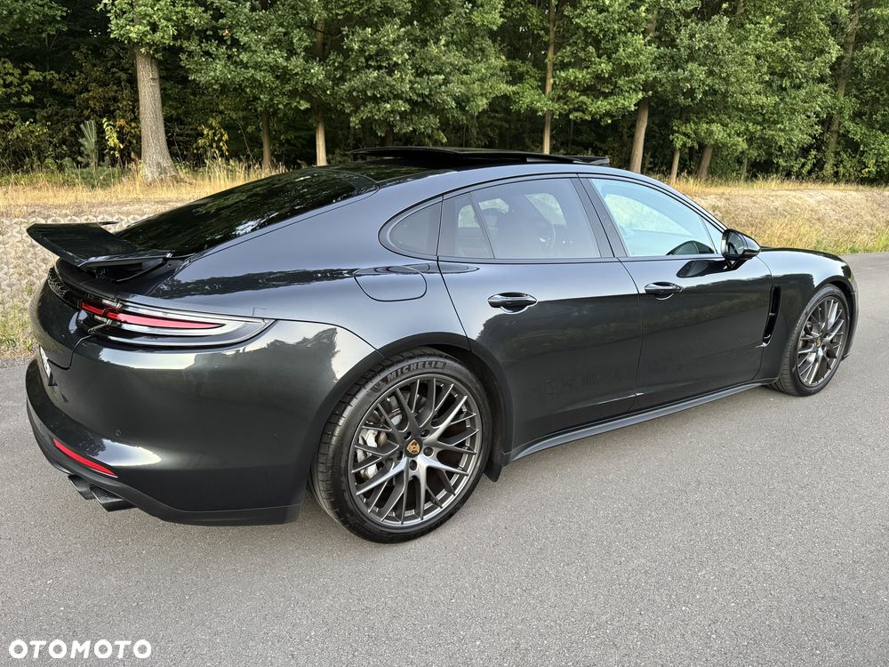 Porsche Panamera 4 - 5