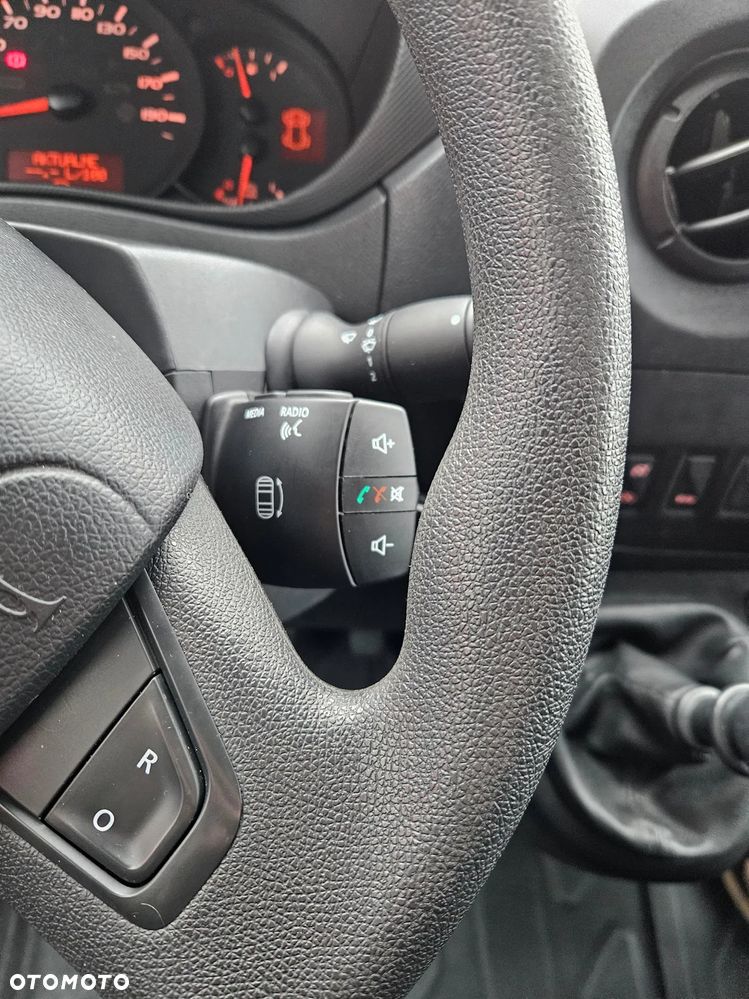 Renault Master L2H2 2.3dCi 130KM - 11