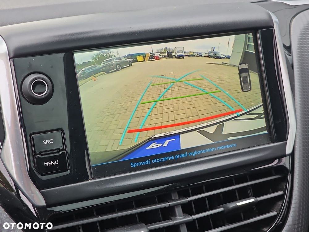 Peugeot 2008 1.2 Pure Tech GPF Allure S&S EAT6 - 24