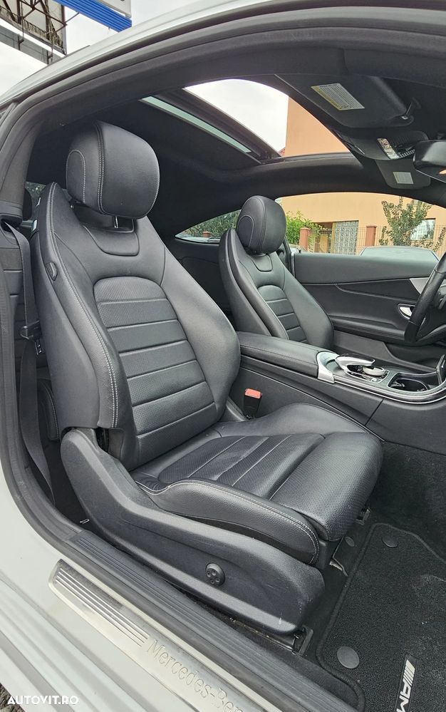 Mercedes-Benz C 300 Coupe 9G-TRONIC AMG Line - 12