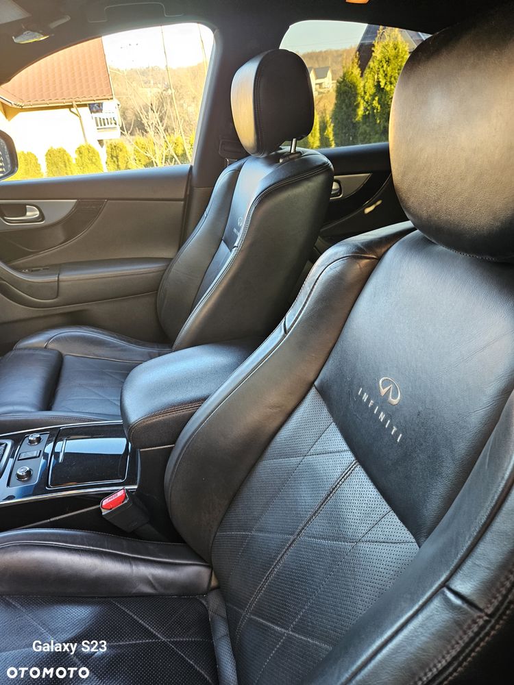 Infiniti FX FX30d S Premium - 9