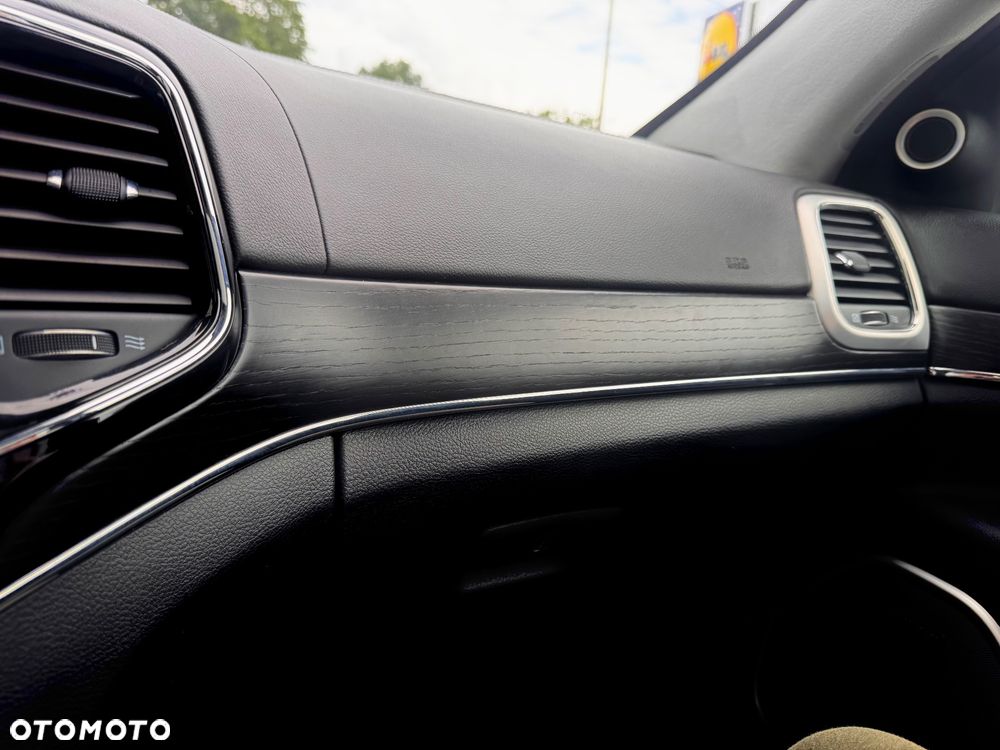 Jeep Grand Cherokee 3.6 V6 Summit - 35