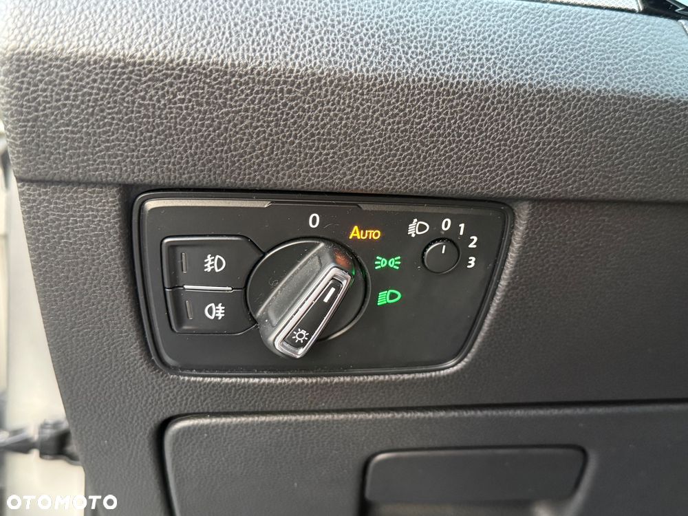 Volkswagen Passat 2.0 TDI BMT Highline DSG7 - 28