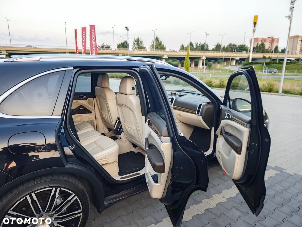 Porsche Cayenne S - 18