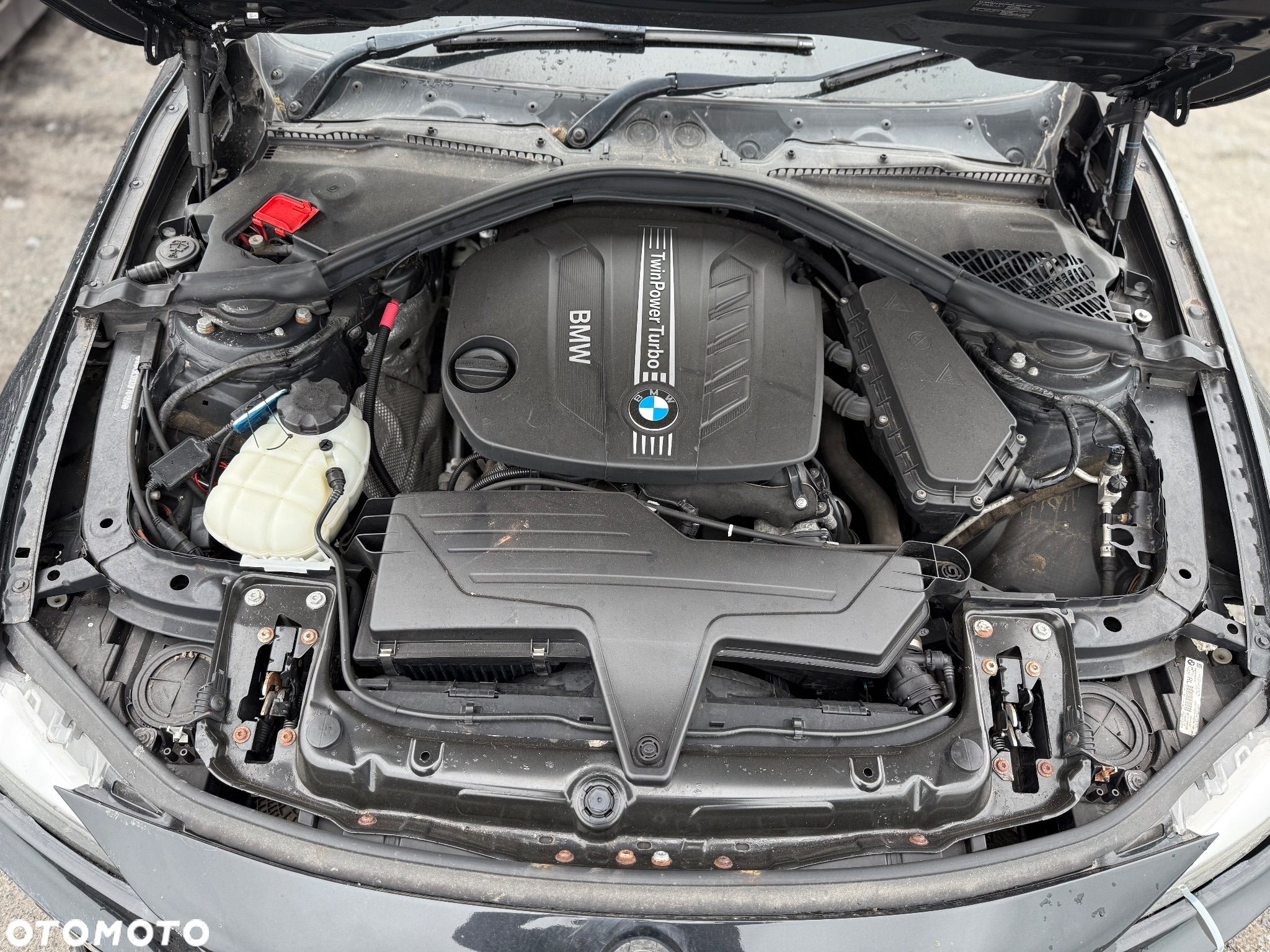 BMW Seria 3 320d DPF Touring Edition Sport - 24