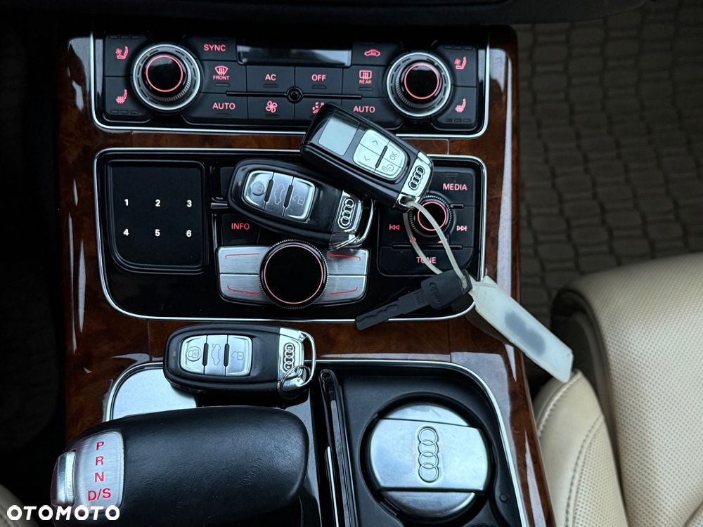 Audi A8 3.0 TDI L Quattro - 38