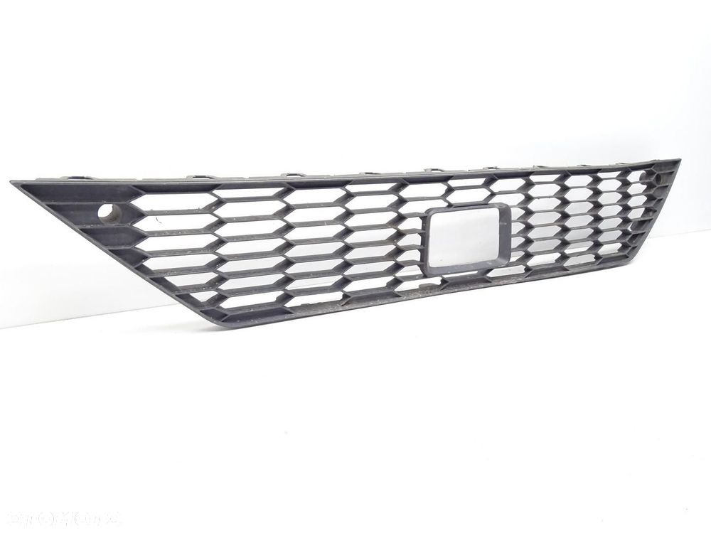 ATRAPA ŚRODKOWA ZDERZAKA PRZÓD PRZEDNIA 5F0853667K SEAT LEON III 5F LIFT - 3