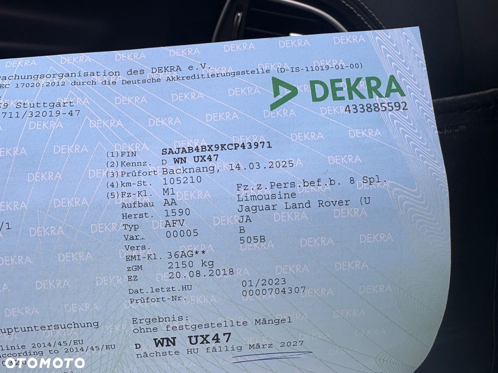 Jaguar XE 25t R-Sport - 38