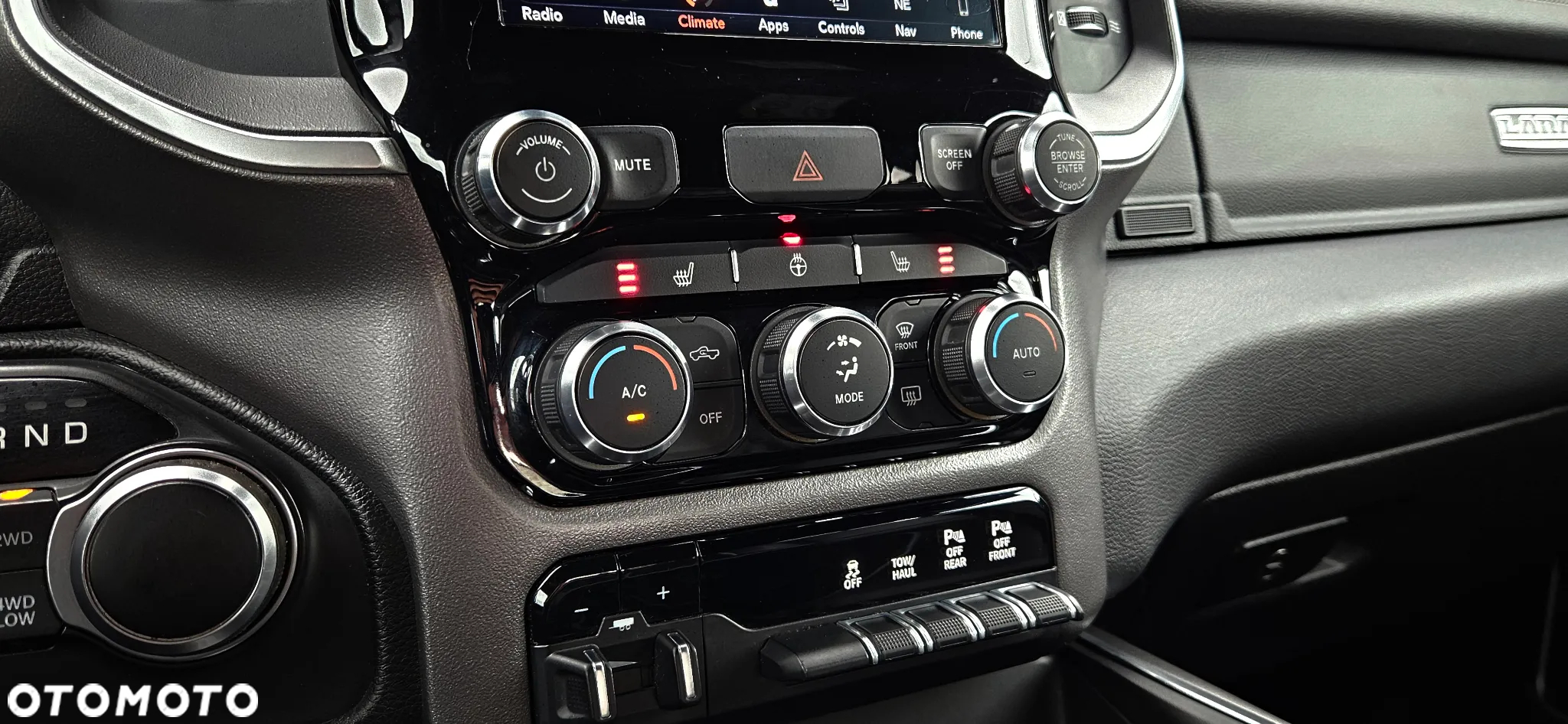 RAM 1500 Crew Cab Laramie - 30