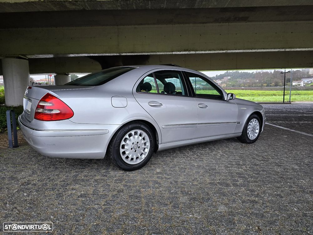 Mercedes-Benz E 220 CDI Auto Elegance - 28