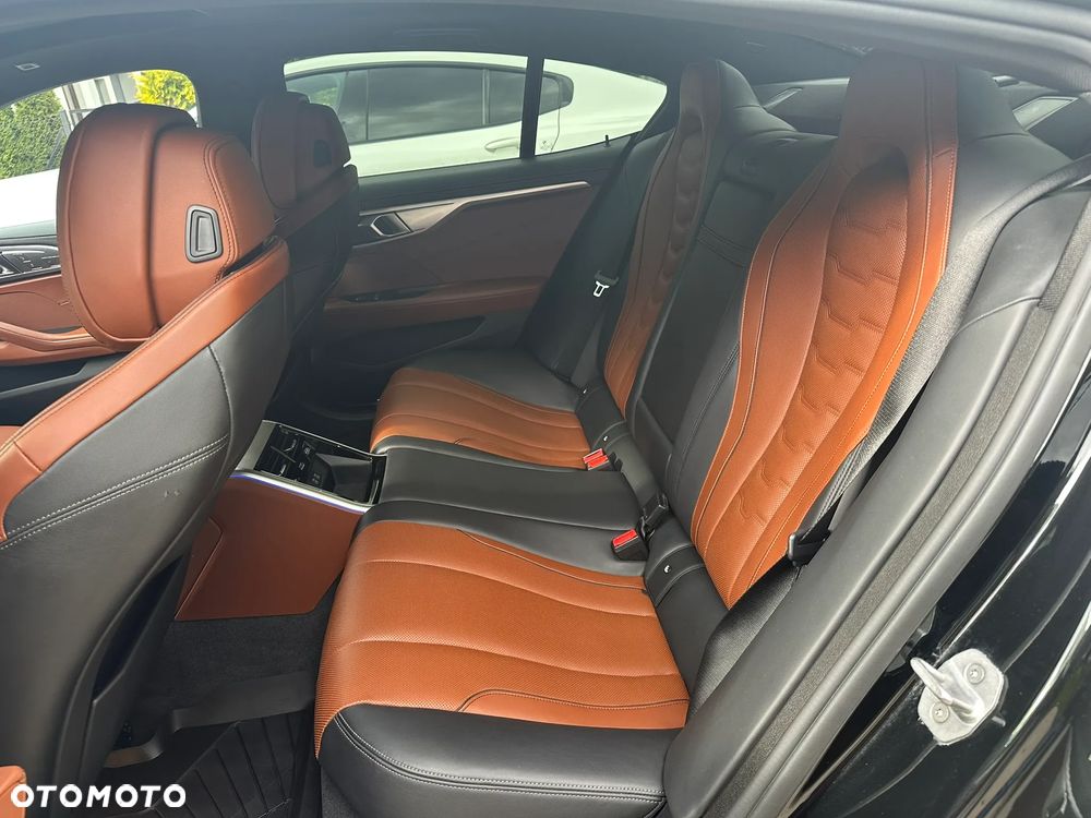 BMW Seria 8 - 10