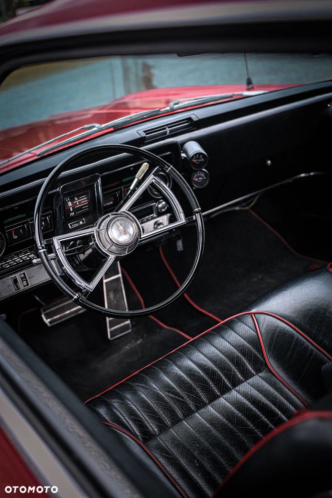 Oldsmobile Toronado - 7