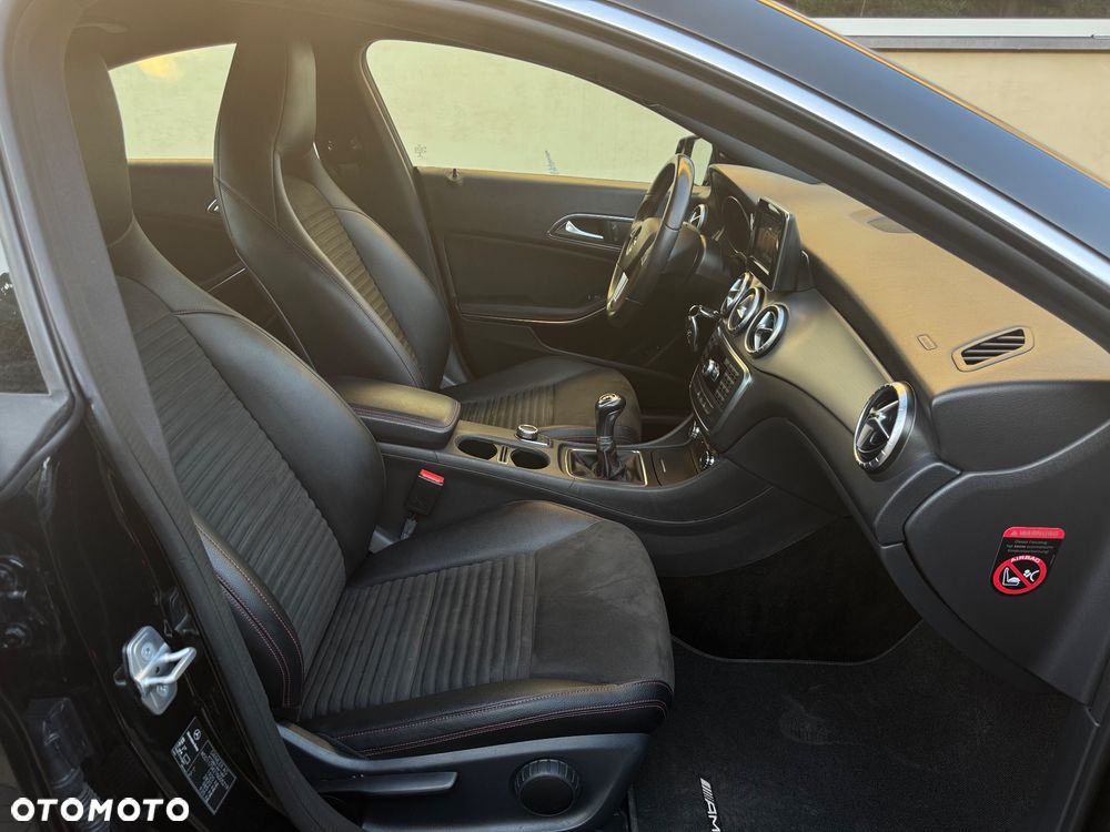 Mercedes-Benz CLA 180 - 33