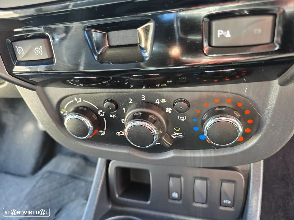 Dacia Duster dCi 110 FAP 4x2 Prestige - 26