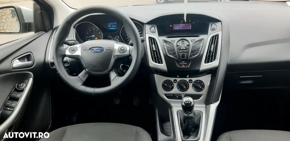 Ford Focus Turnier 1.6 Ti-VCT Champions Edition - 6