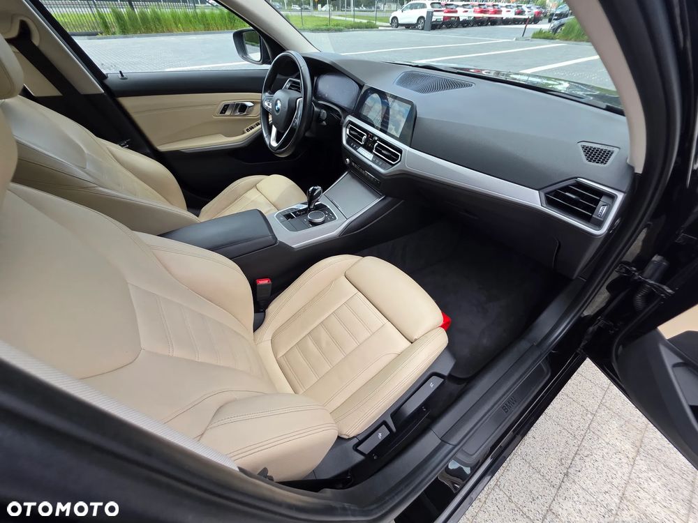 BMW Seria 3 - 34