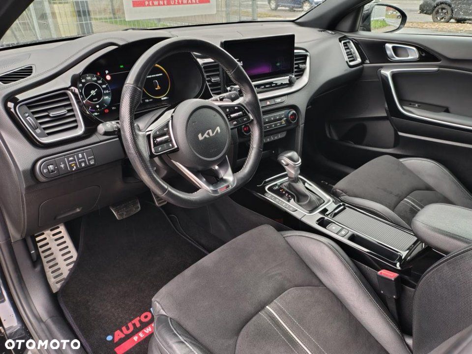 Kia ProCeed - 18