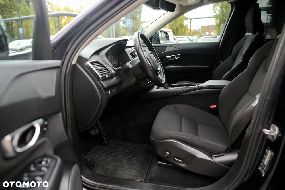 Volvo XC 90 D5 AWD Geartronic Momentum - 19
