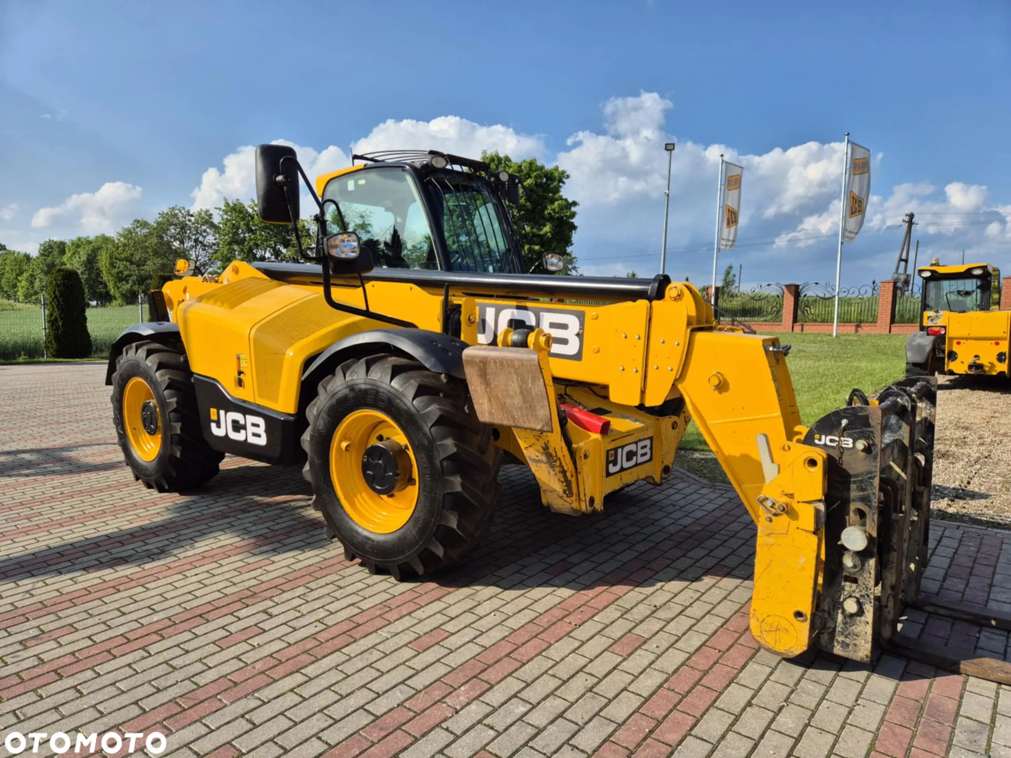JCB 540-140 HiViz - 4