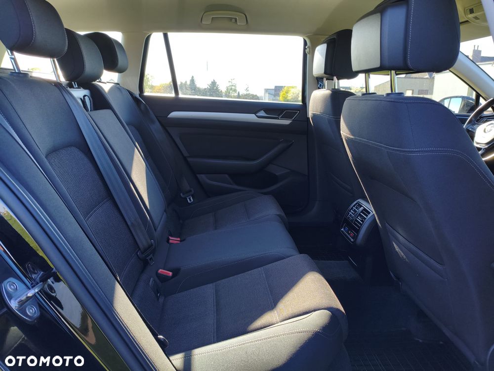 Volkswagen Passat 1.6 TDI (BlueMotion Technology) Comfortline - 25