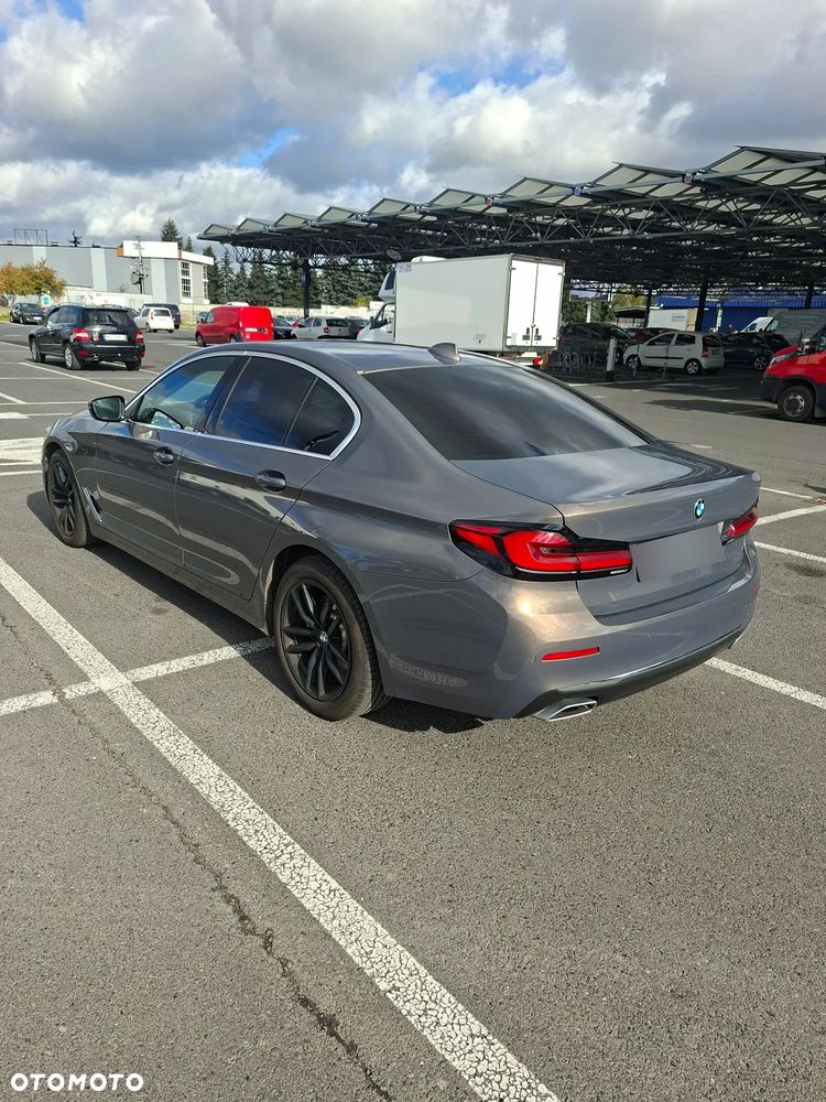 BMW Seria 5 2022 photo 4
