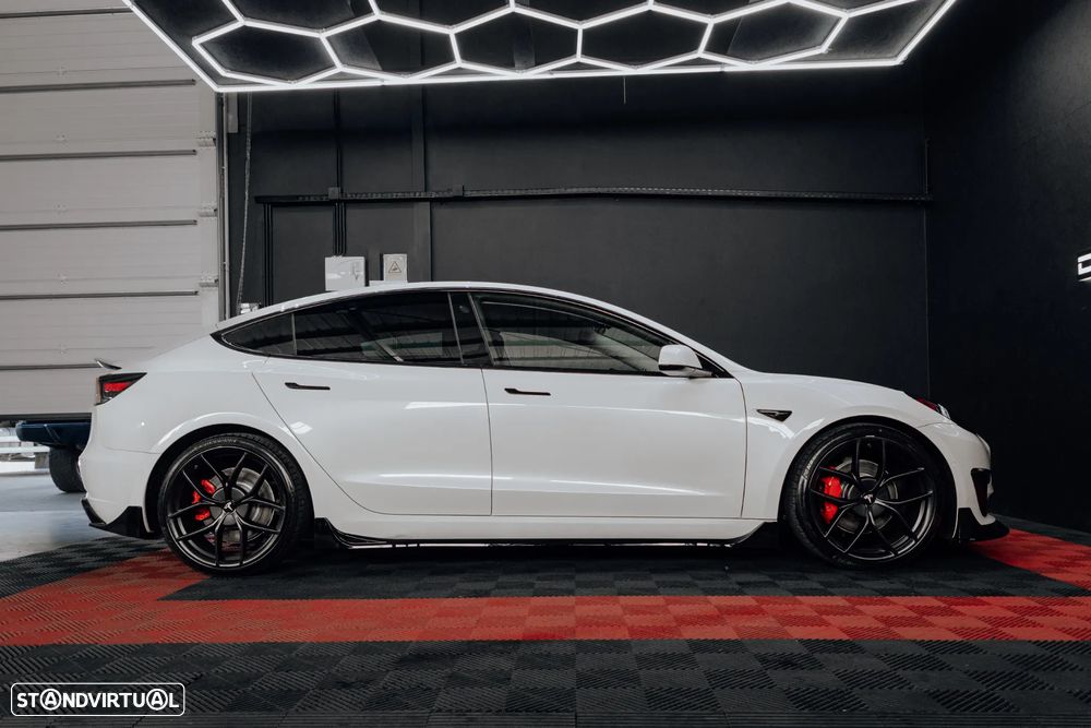 Tesla Model 3 Standard Range Plus RWD - 3